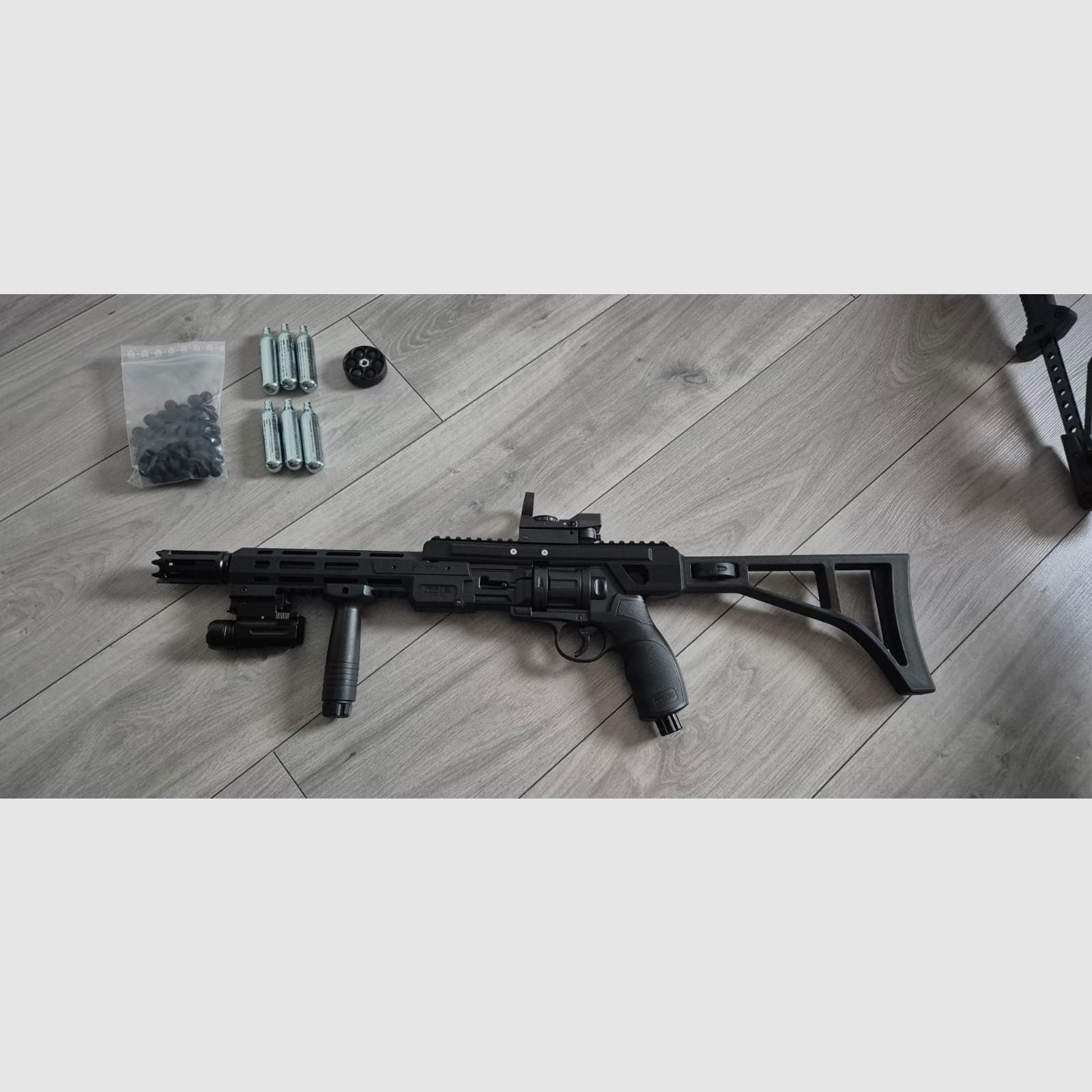 Used Umarex Home Defense T4E Revolver HDR 50 TR cal.50 with accessories