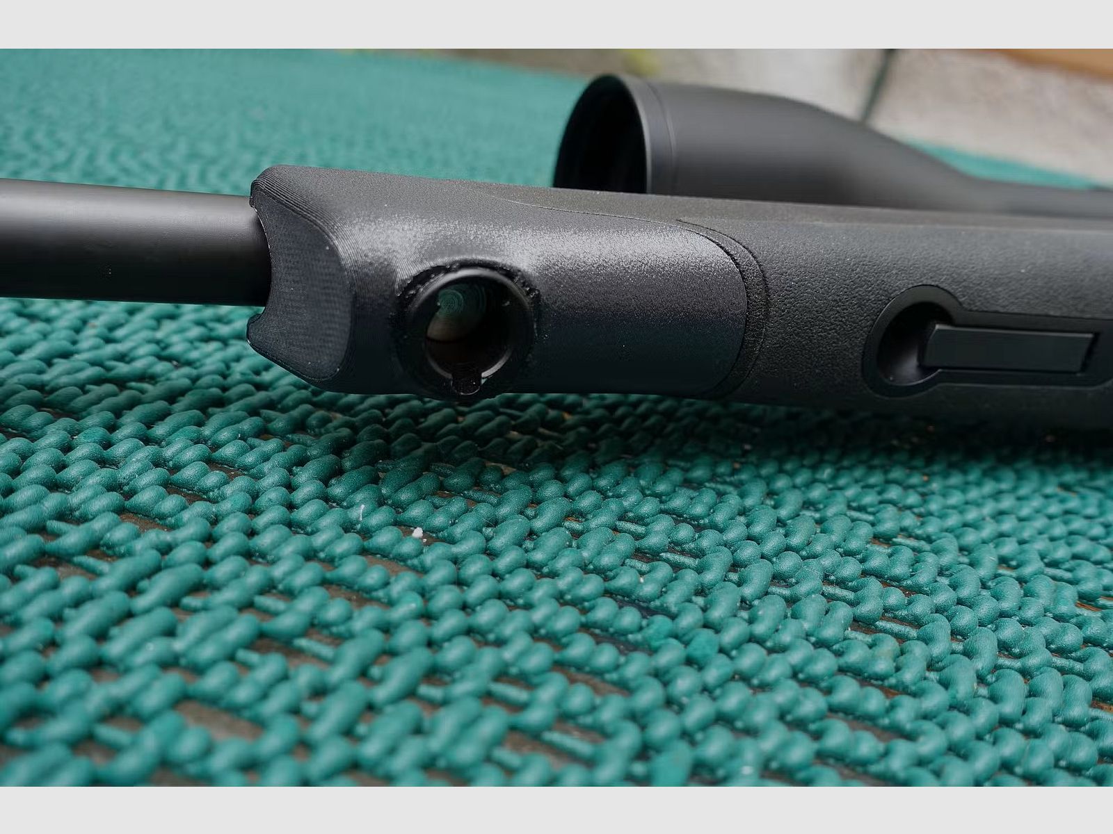 Blaser K95 bipod - opname inclusief voorhandafsluiting