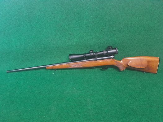 Krico calibro .22 semi-automatico