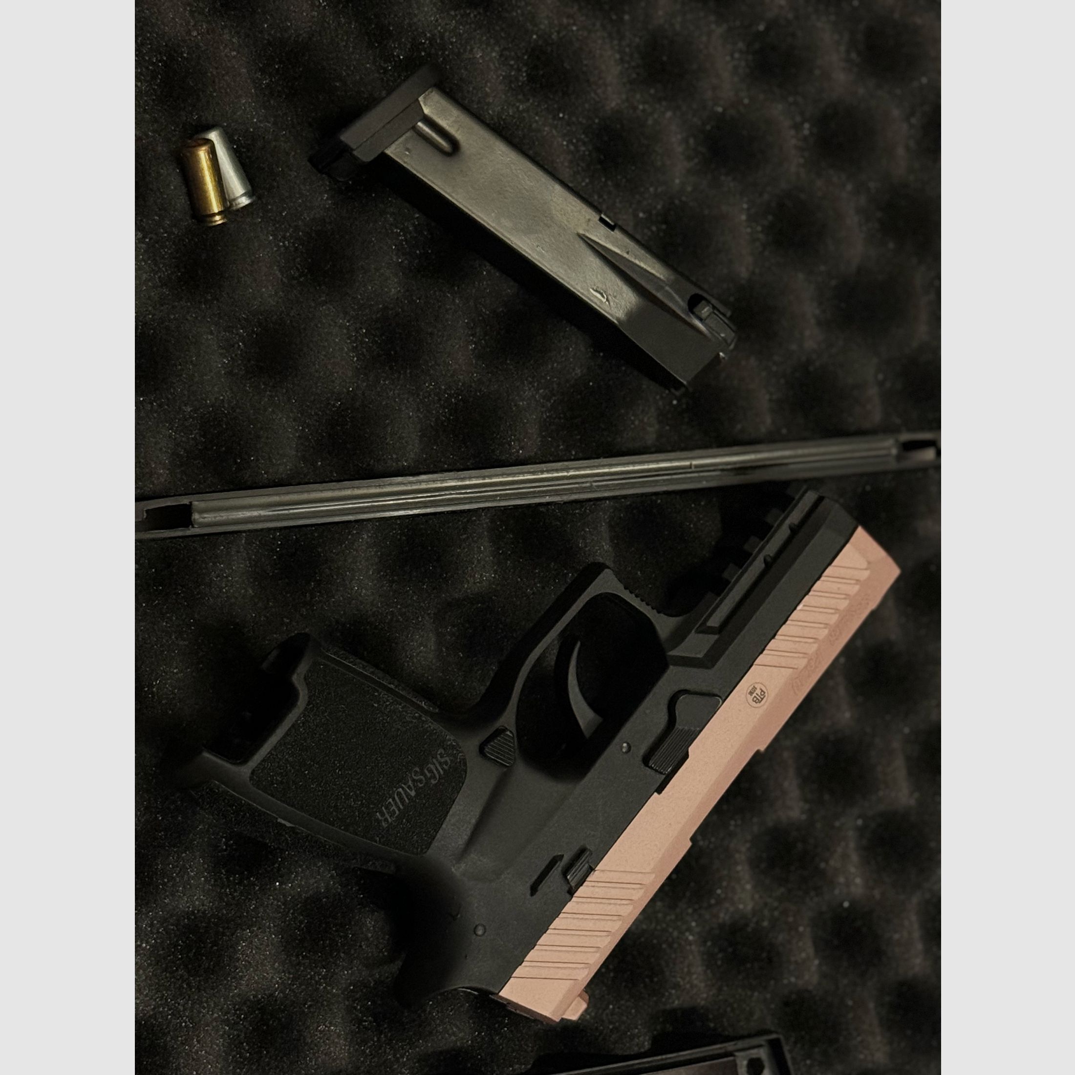 Sig Sauer P320 Rosegold Schreckschusspistole im Kaliber 9 mm P.A.K.