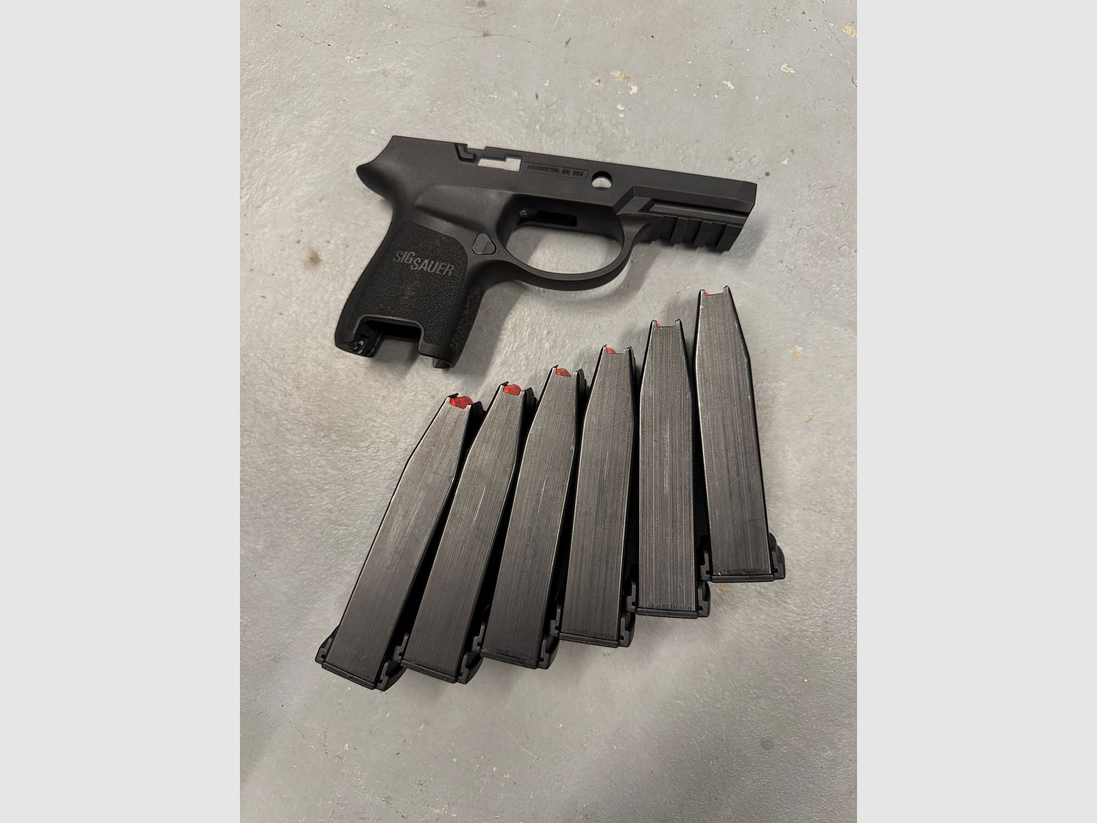 Zubehör SIG P320/ P250: Kompaktmagazin 15 Schuss 9mmLuger/ Griffmodul Subcompact