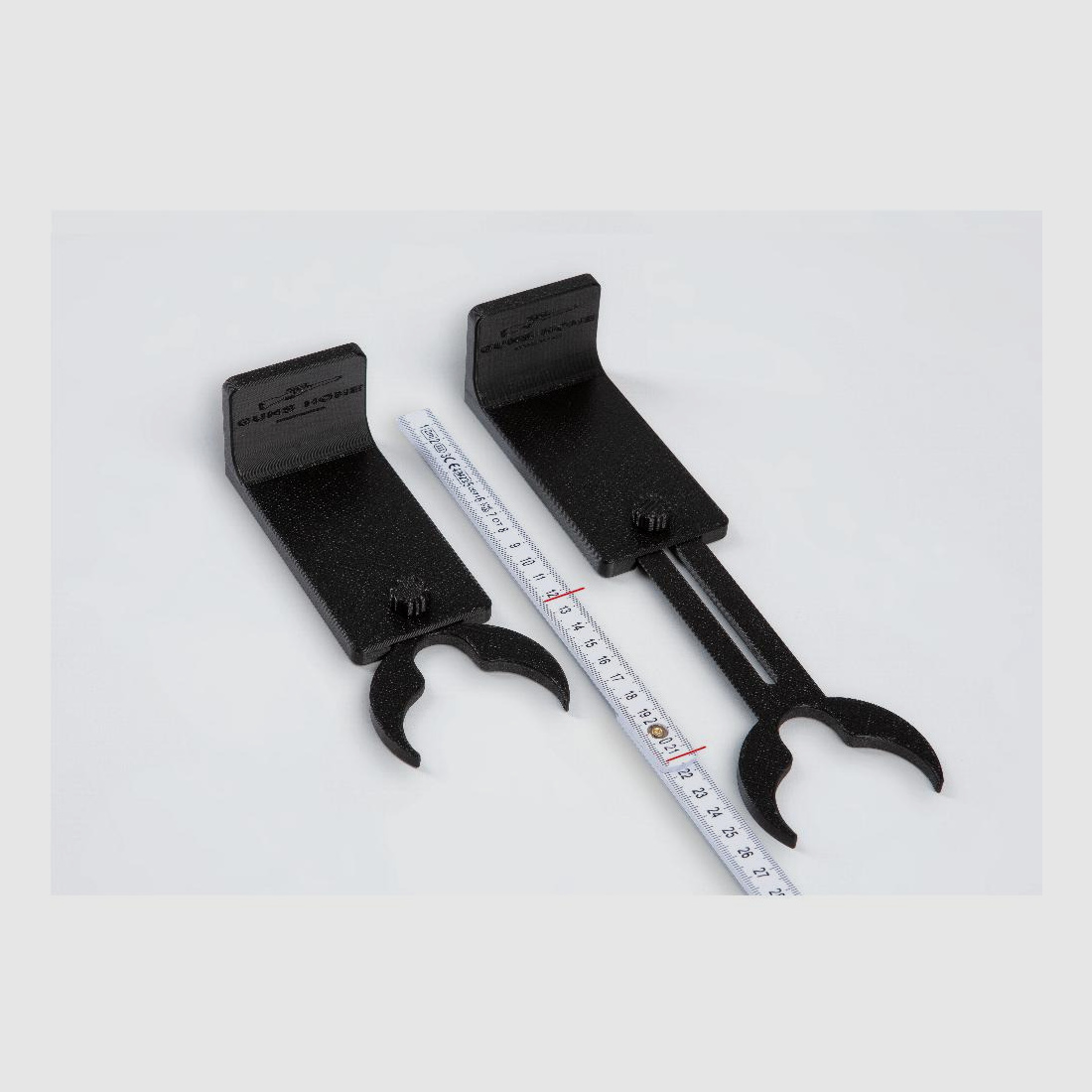 Nos supports magnétiques stables : support d'armes longues GUN-i-FLEX L, profondeur réglable pour l'optique - également pour la 2ème rangée de supports