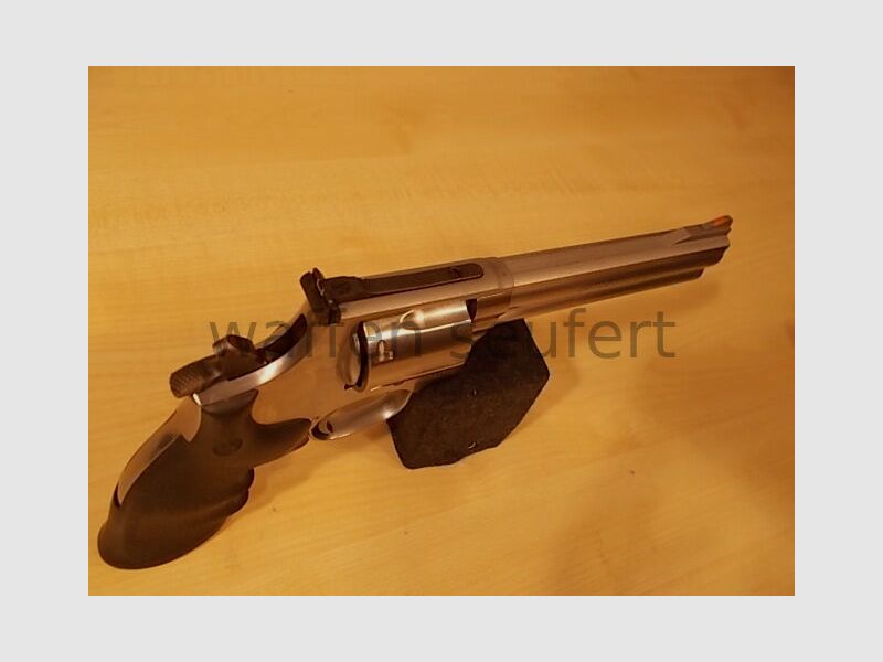 Smith & Wesson 686-5 6-Inch Stainless Revolver