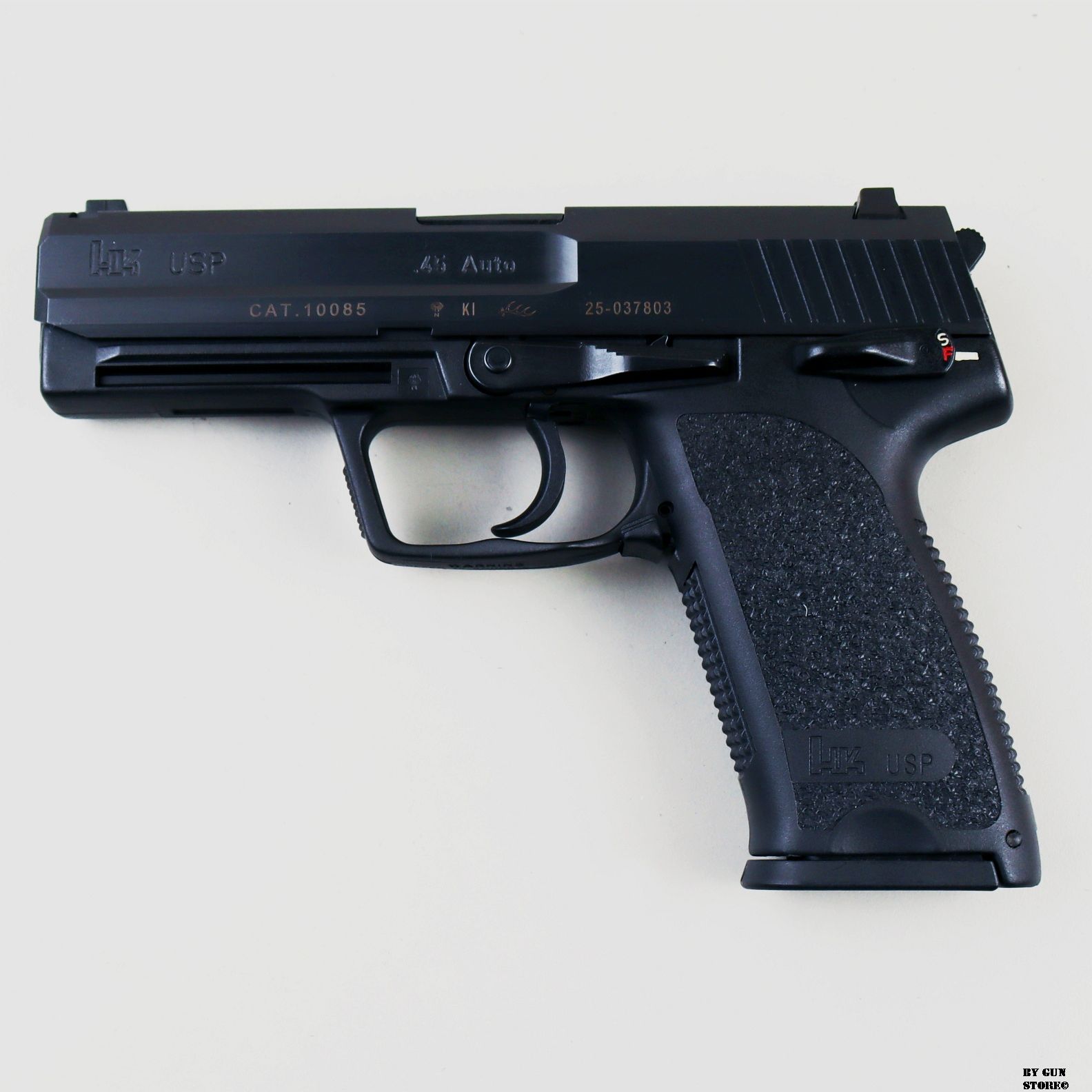 Pistola Heckler & Koch mod. USP cal. 45 ACP nº de serie 25-037803, imagen 1 de 11