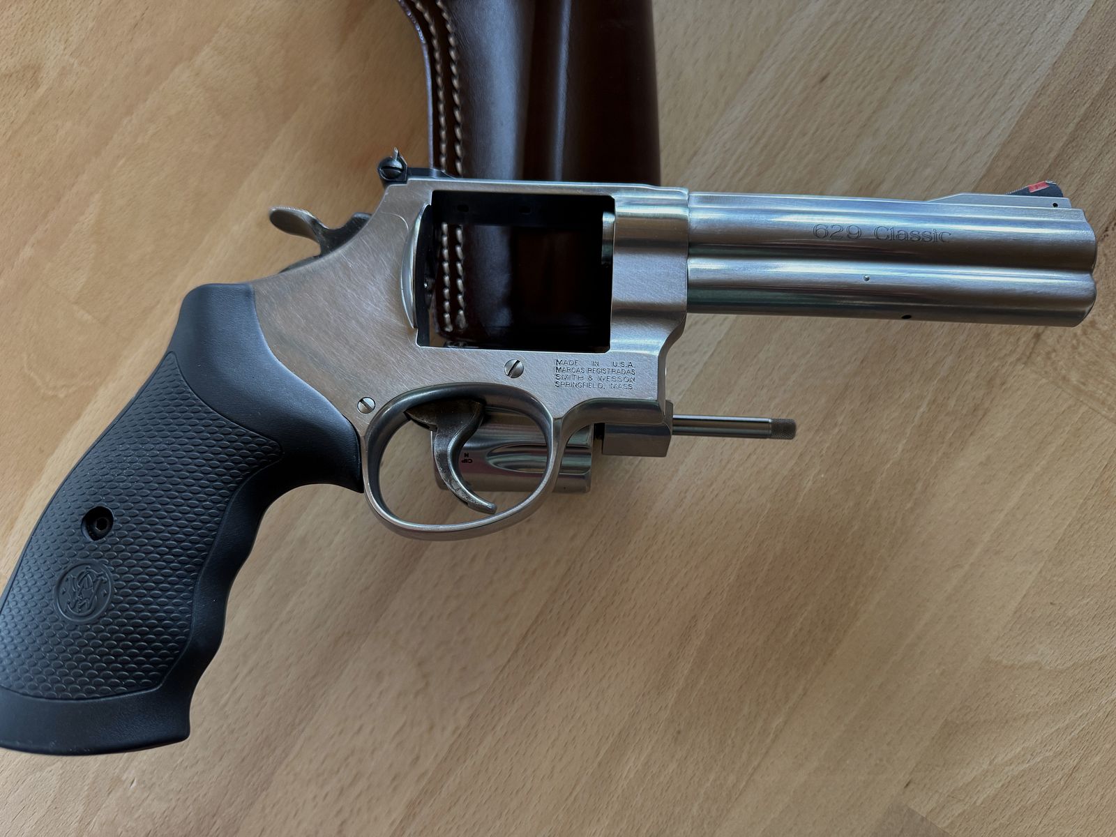 Smith & Wesson 629 Classic, .44 Mag, 5"-Lauf. Gebrauch,neuwertig