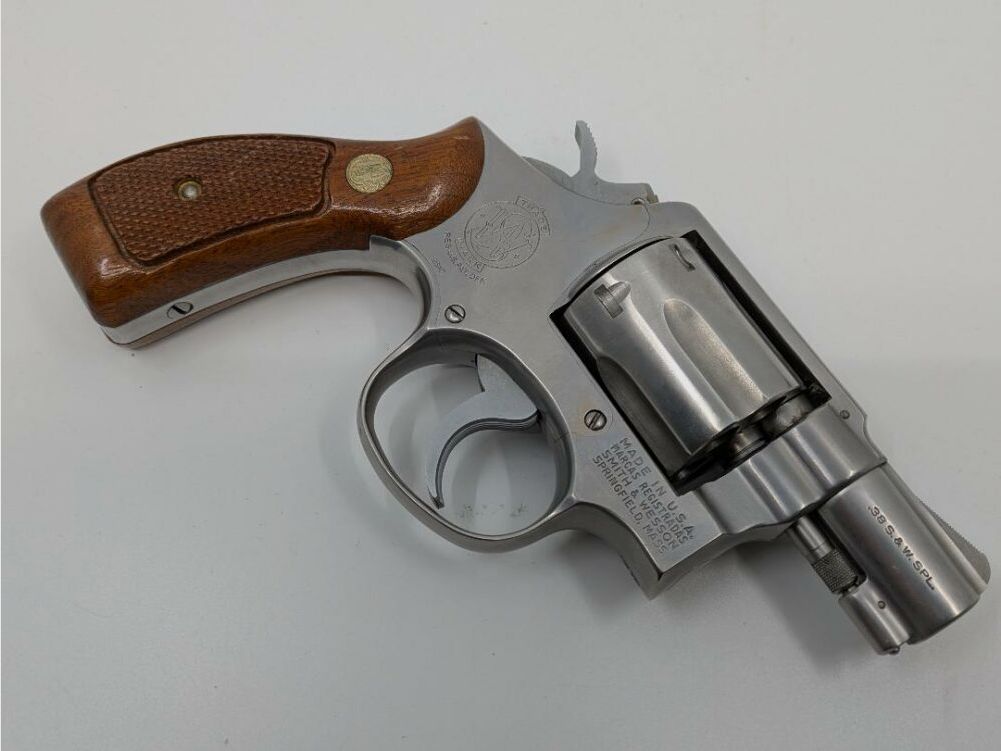 S&W 64