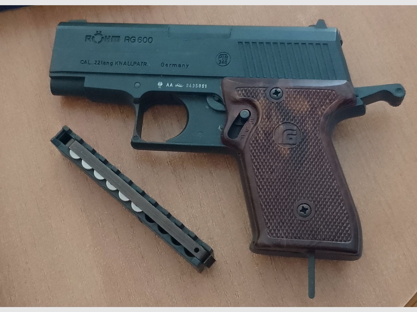 Seltene Röhm RG 600 im Kal. 22 lang oder 6 mm Flobert Knall mit OVP
