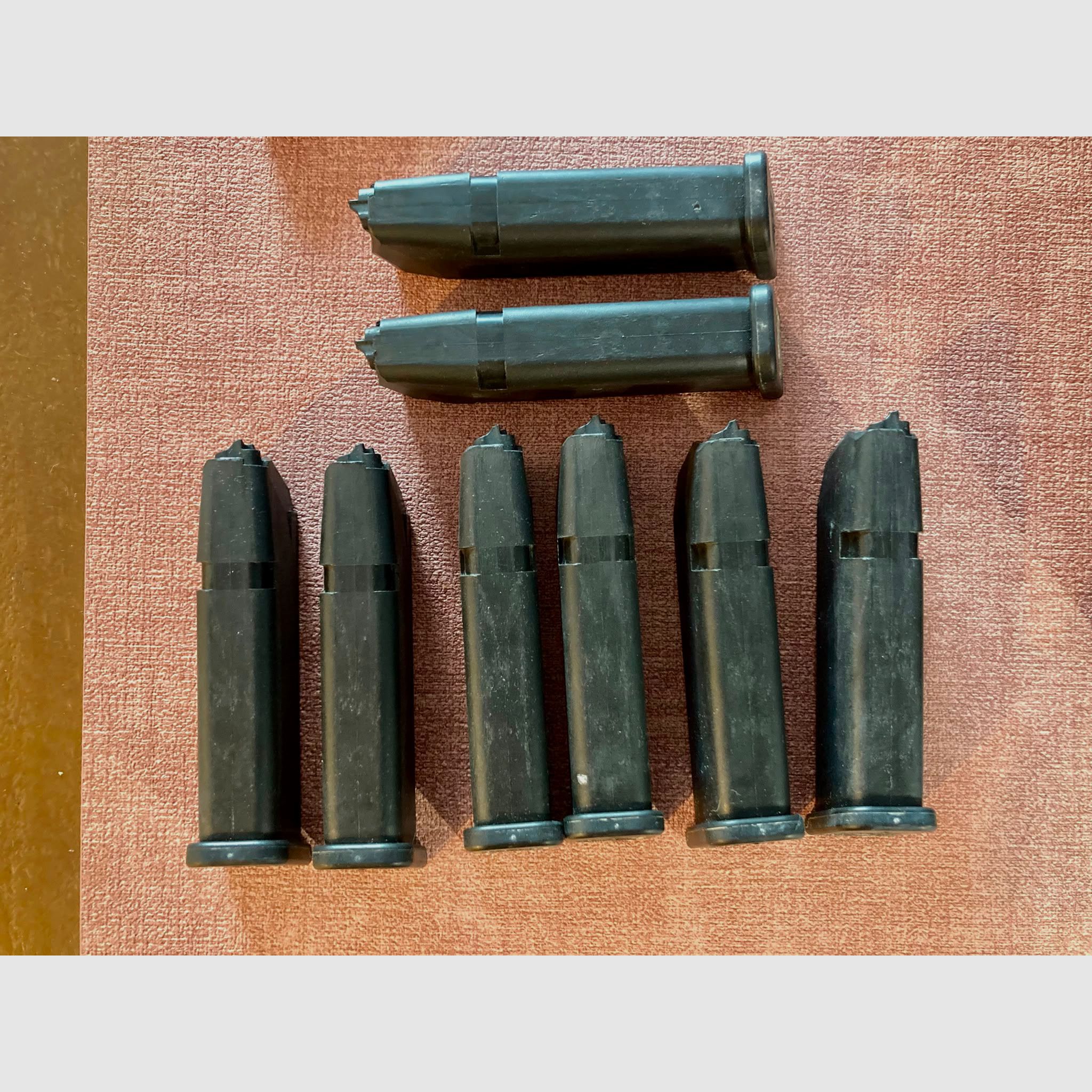 Glock 17 Gen 4 con Performance Trigger y 8 magazines