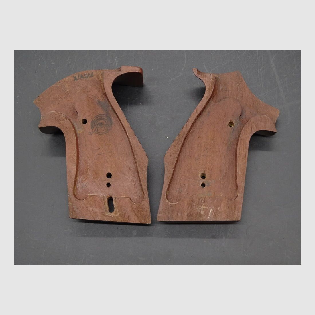 Holzgriffschalen Revolver sehr alt Mod X/ASM