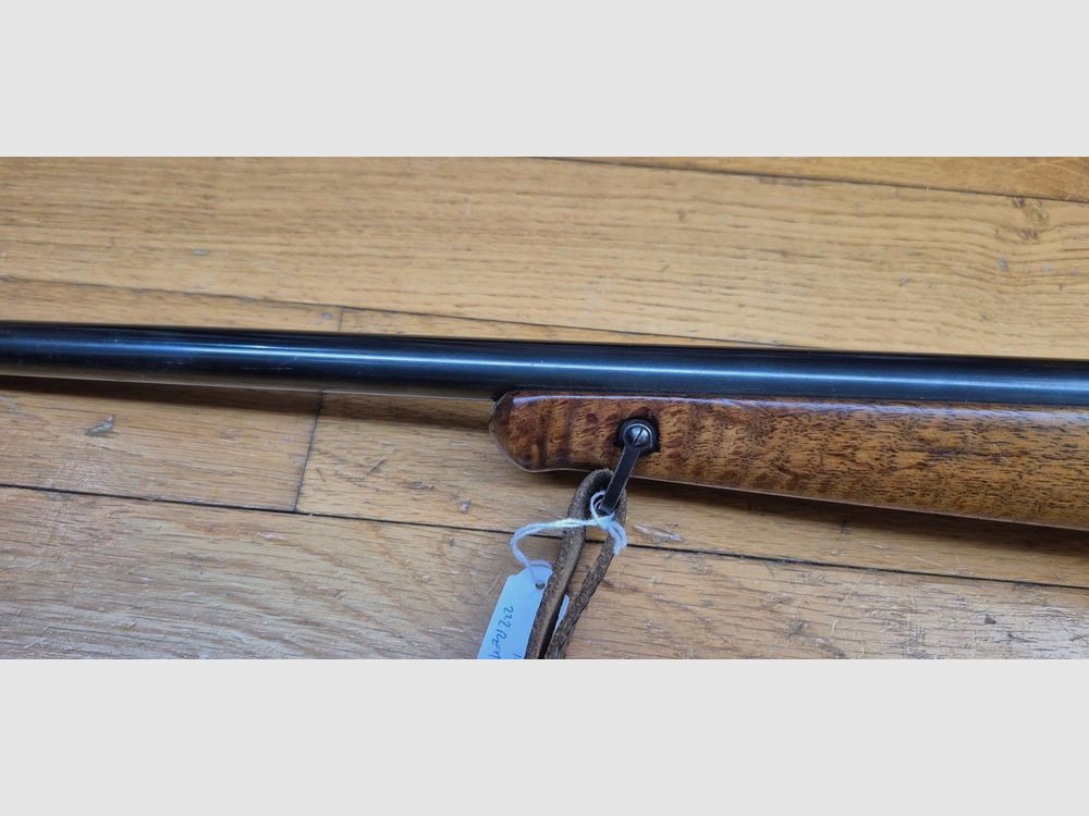 Sehr schöne Jagdgewehr Krico 700 Jagdmatch — Kal. .222 Rem — Herstellung Kriegeskorte in Stuttgart — Deutscher Stecher — Hensoldt Wetzlar Diatal 4X32 auf 100% Stahl-Turm-Montage — Sehr schöner Nussbaumholz hoher Grad — Exzellente Mechanik — Exzellenter Abzug — Sehr schöner Lauf fast neu – TBE/TBE+, Bild 37 von 38