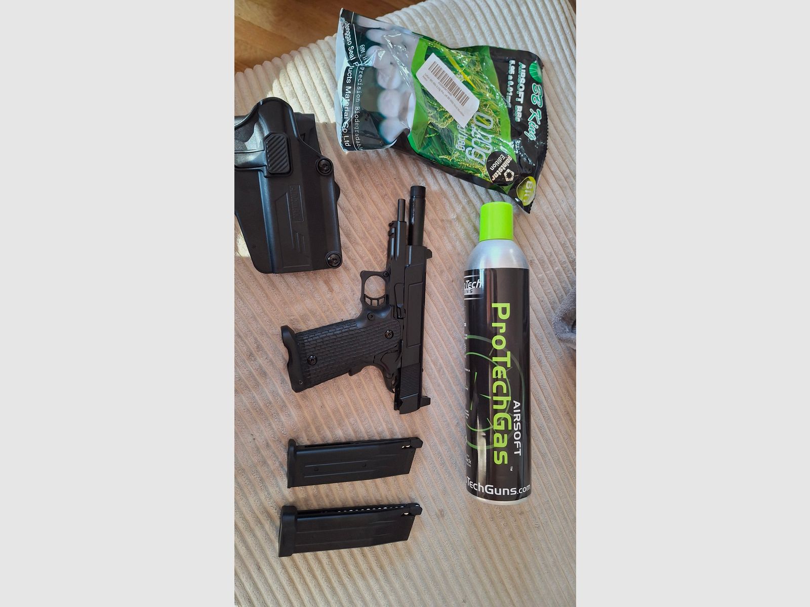 Airsoft 1911 Pistol Gas-operated