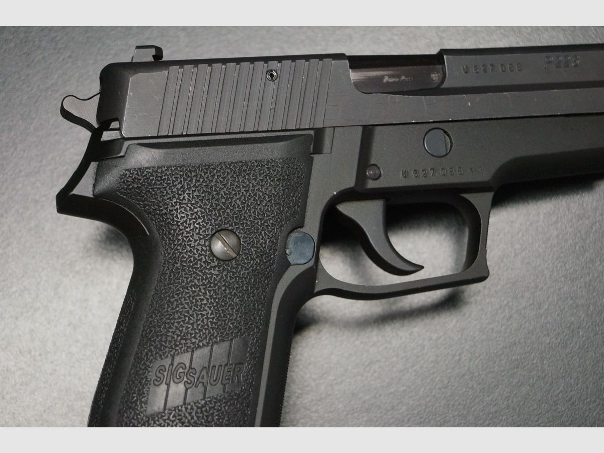 Sig Sauer P226, Bild 3 von 6