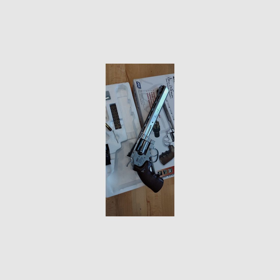 CO2 Revolver DAN WESSON 8"