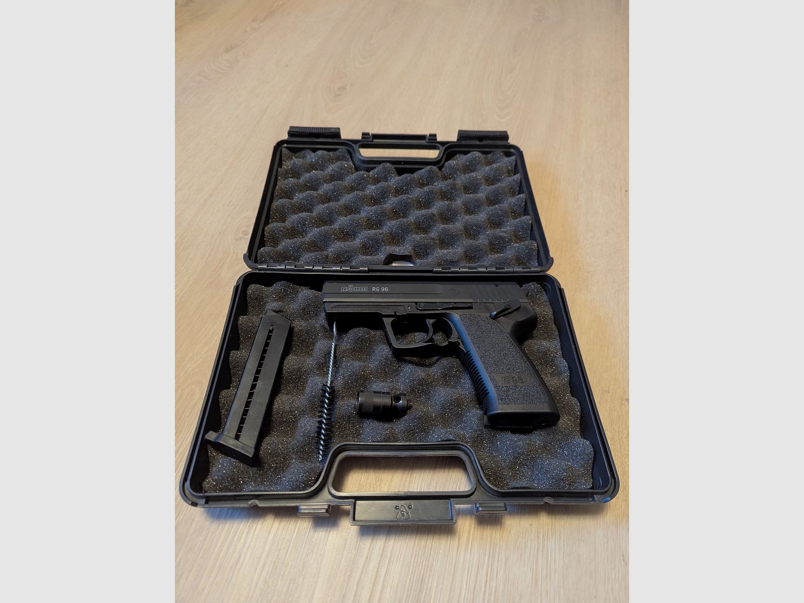 RG 96 Röhm Schreckschuss Pistole 