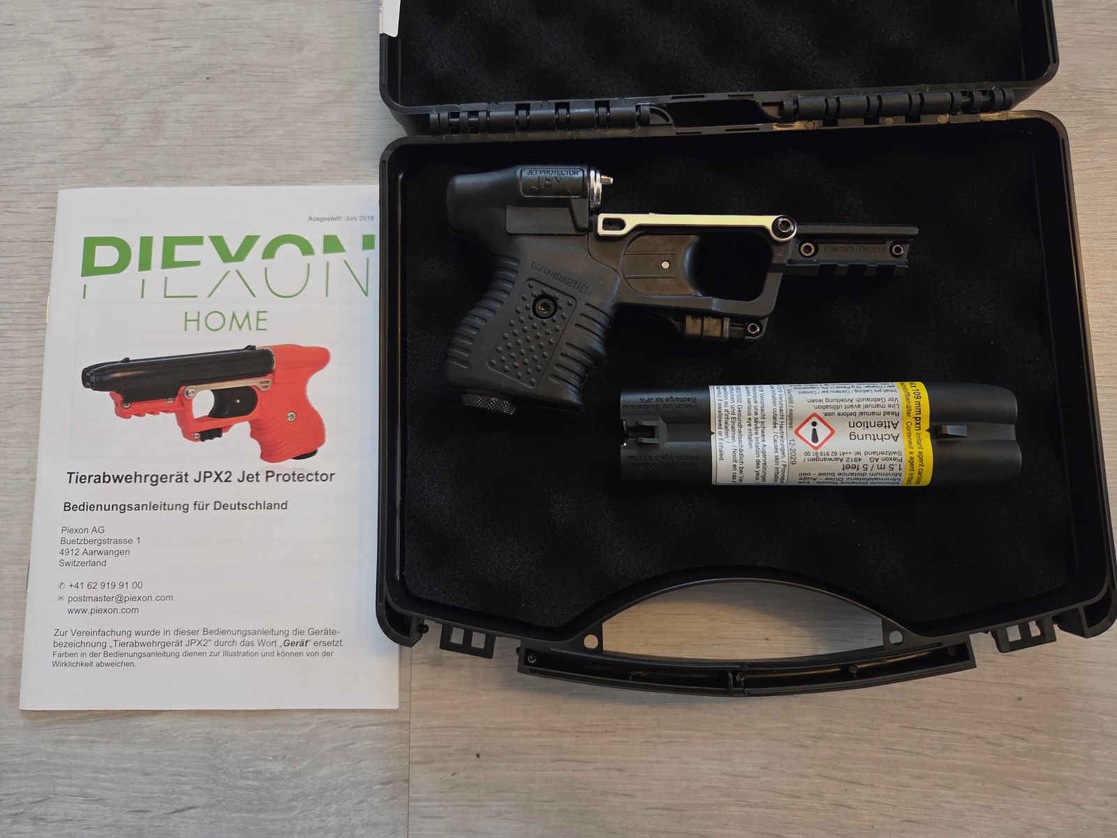 Piexon JPX Jet Protector Gen1 avec chargeur de 2 coups / pistolet à spray au poivre dispositif de défense contre les animaux