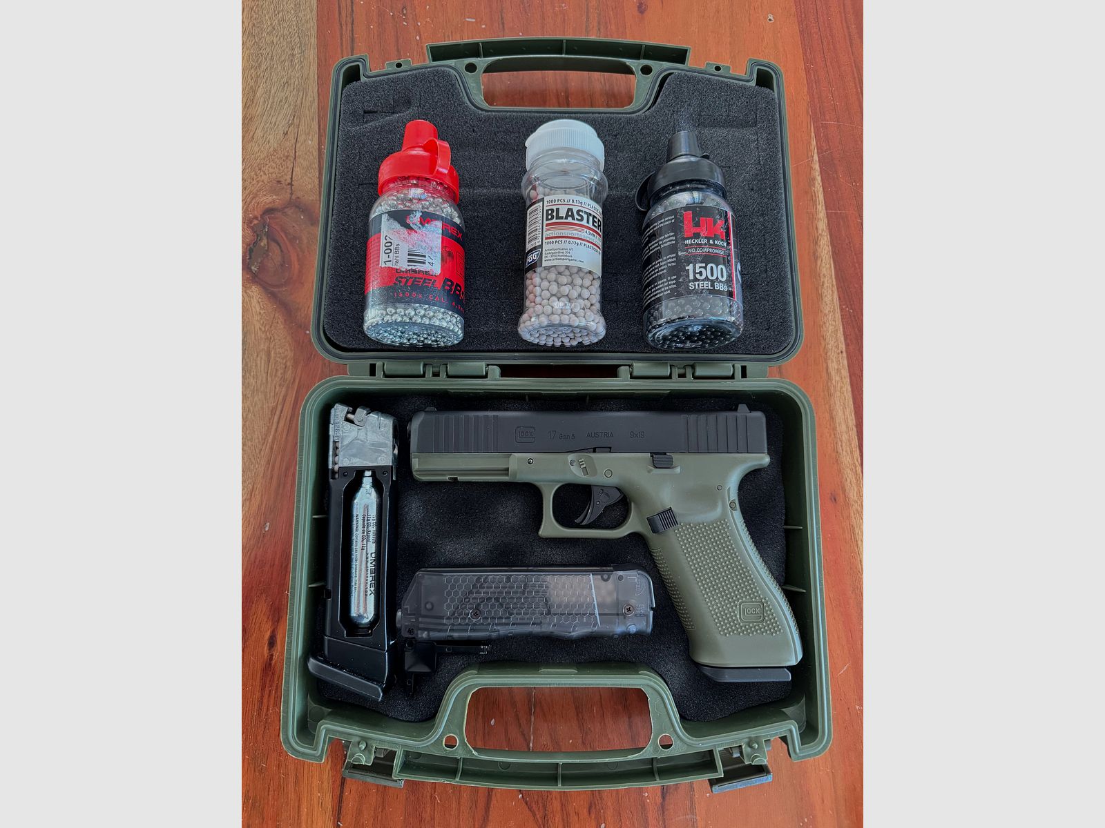 Glock 17 Gen5 Battlefield Green pistola de CO2 calibre 4,5 mm BB de acero Blowback