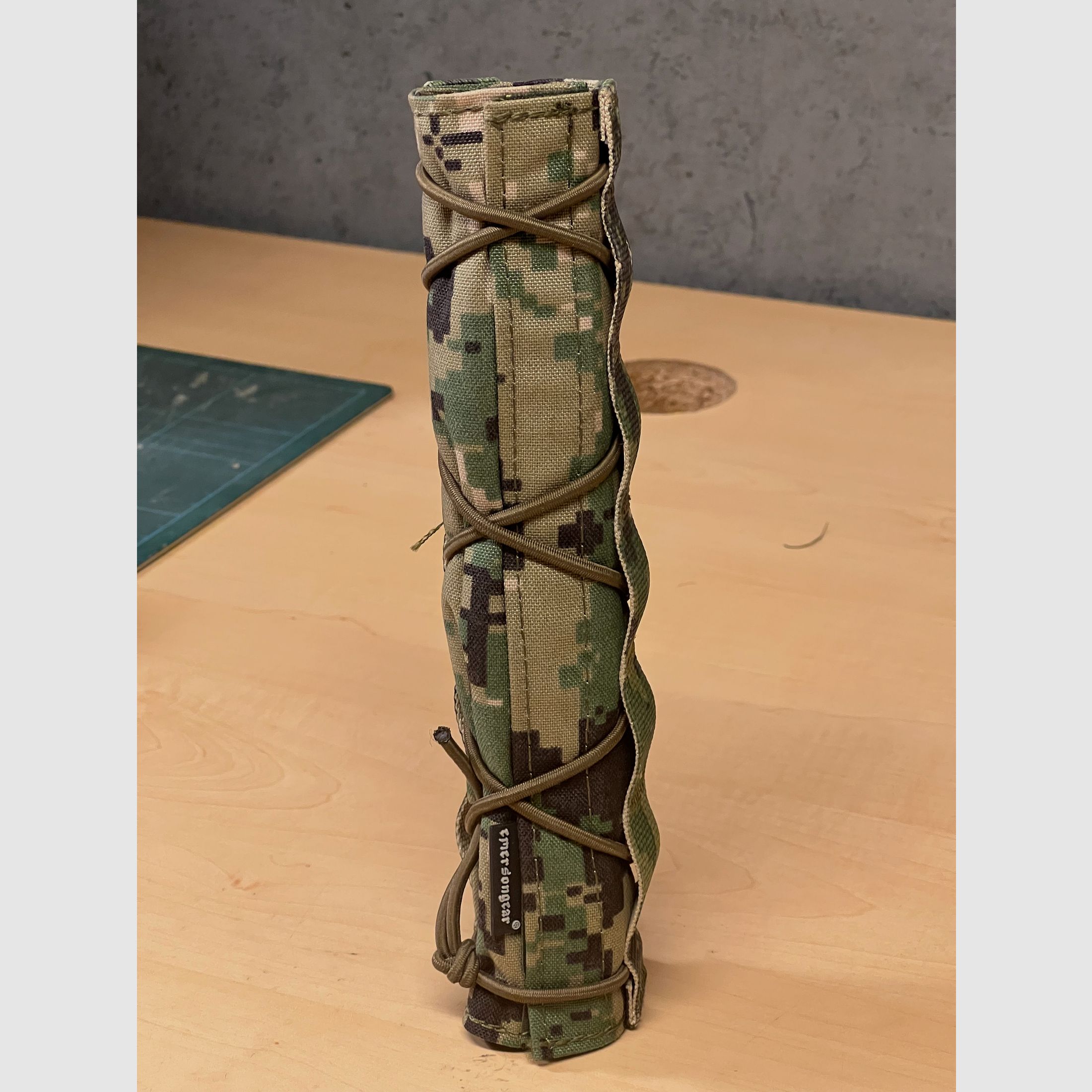 Couverture de silencieux en AOR 2 de Emersongear