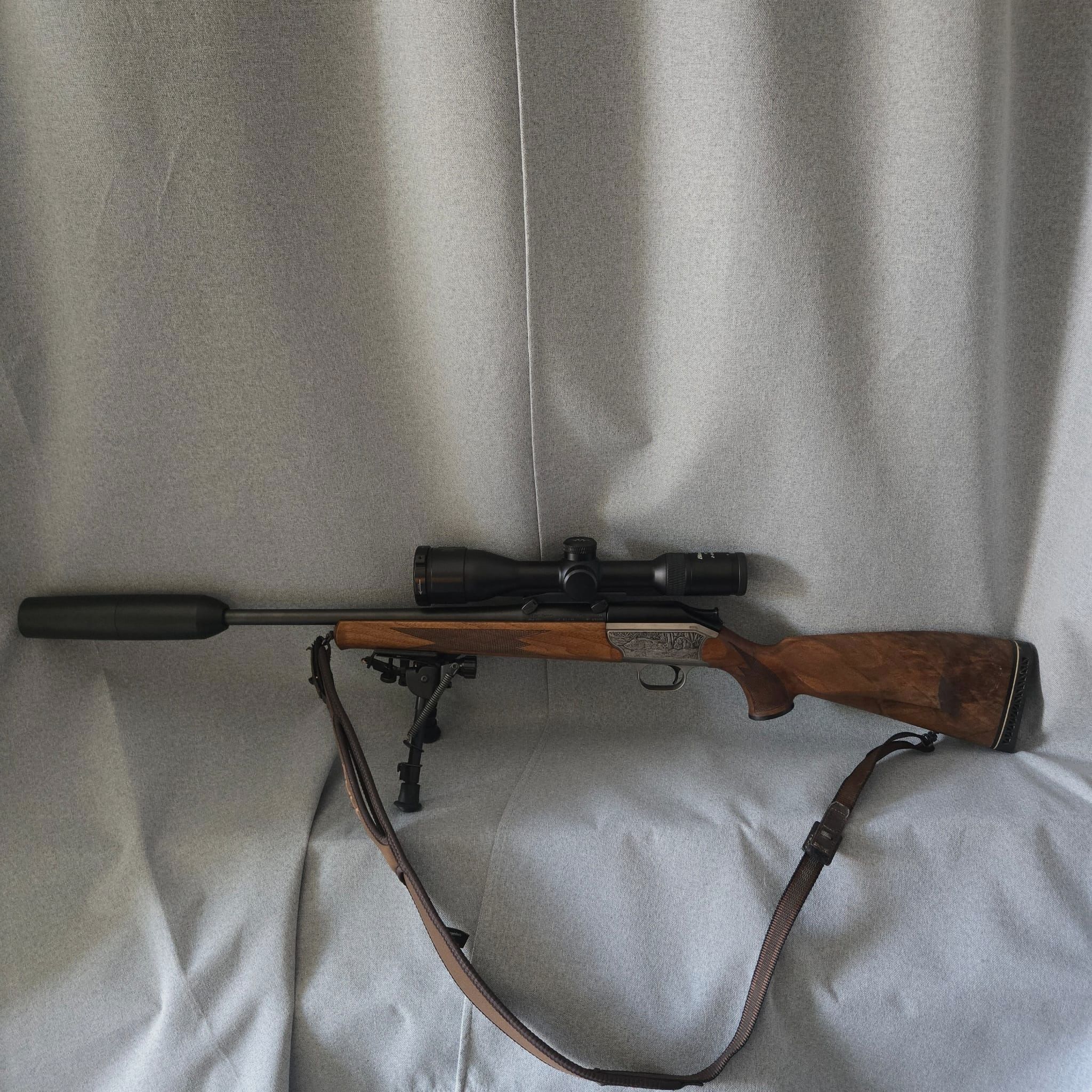 Blaser R93 als Gesamtpaket mit Schalldämpfer und Ziehlfernrohr von Zeiss