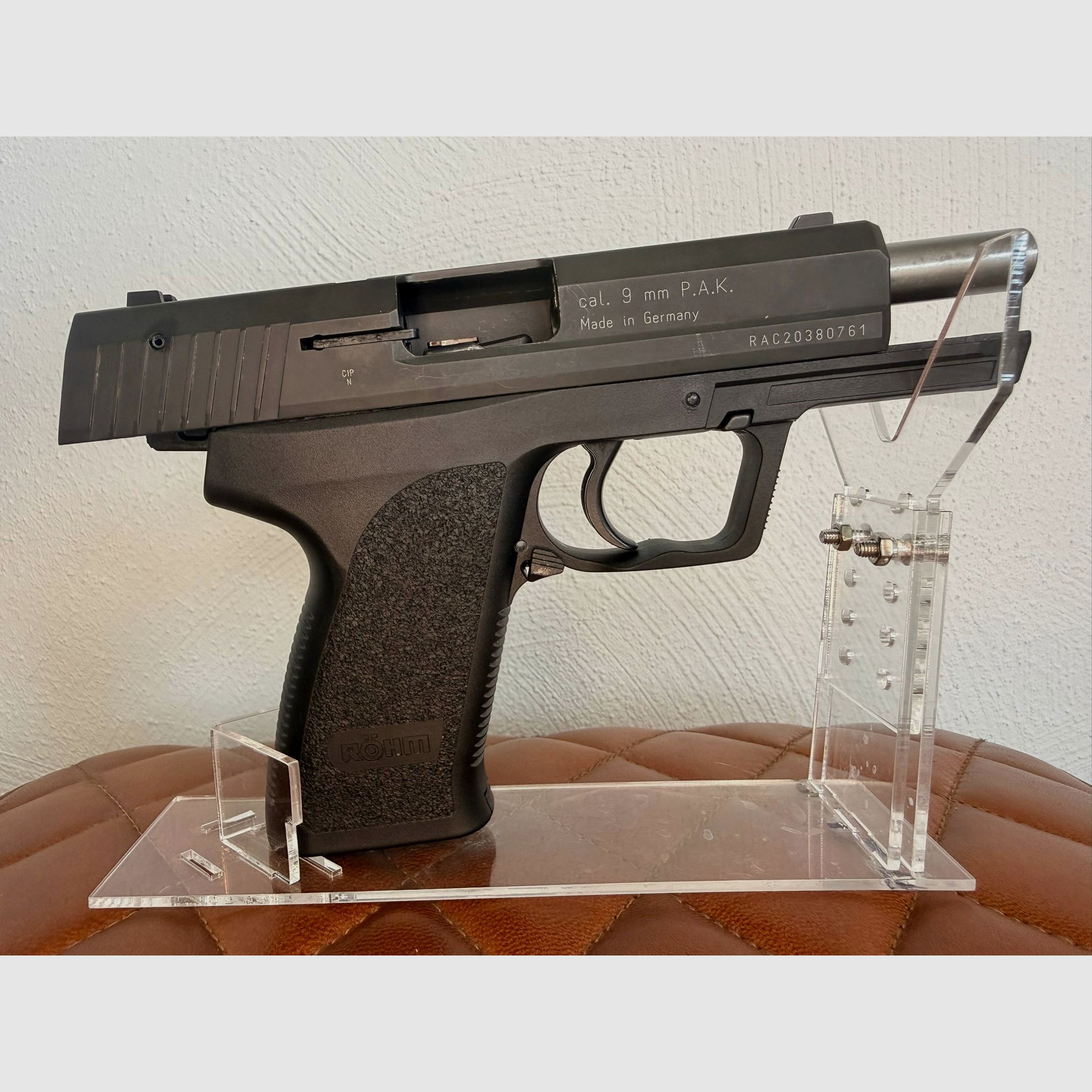 Röhm RG 96 Schreckschuss Pistole brüniert