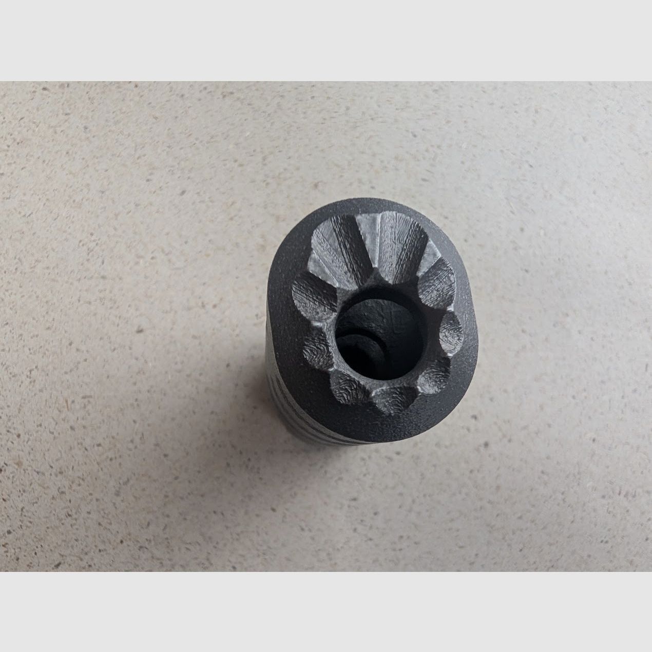 9mm kompensator z tytanu dla Hera PCC bez widocznych oznak