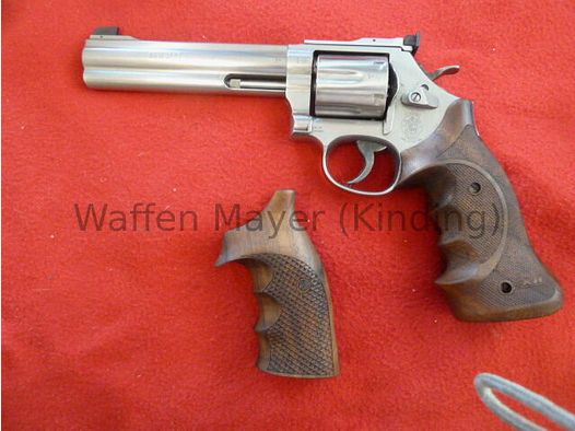 Smith & Wesson 686 -6- Target Champion Deluxe