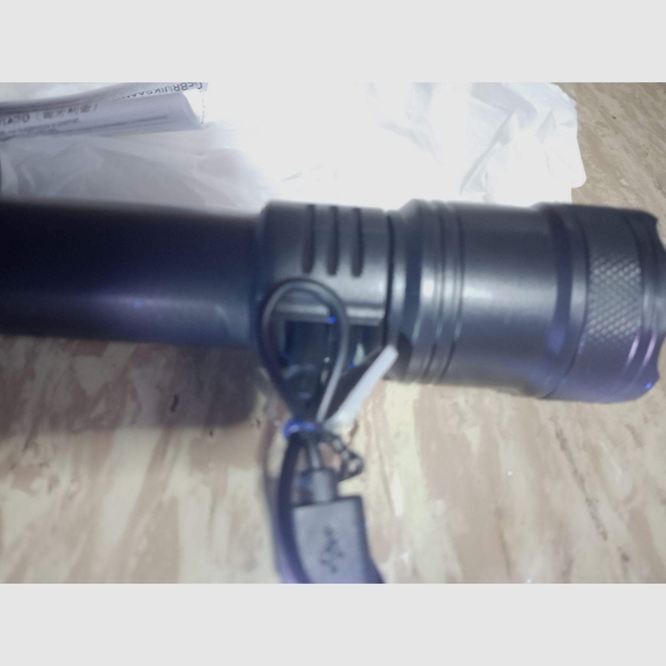 2 Taschenlampe wiederaufladbar USB 1x  UV Schwarzlicht Lampe klein 1 x LED groß mit Zoom Strobo funktion  