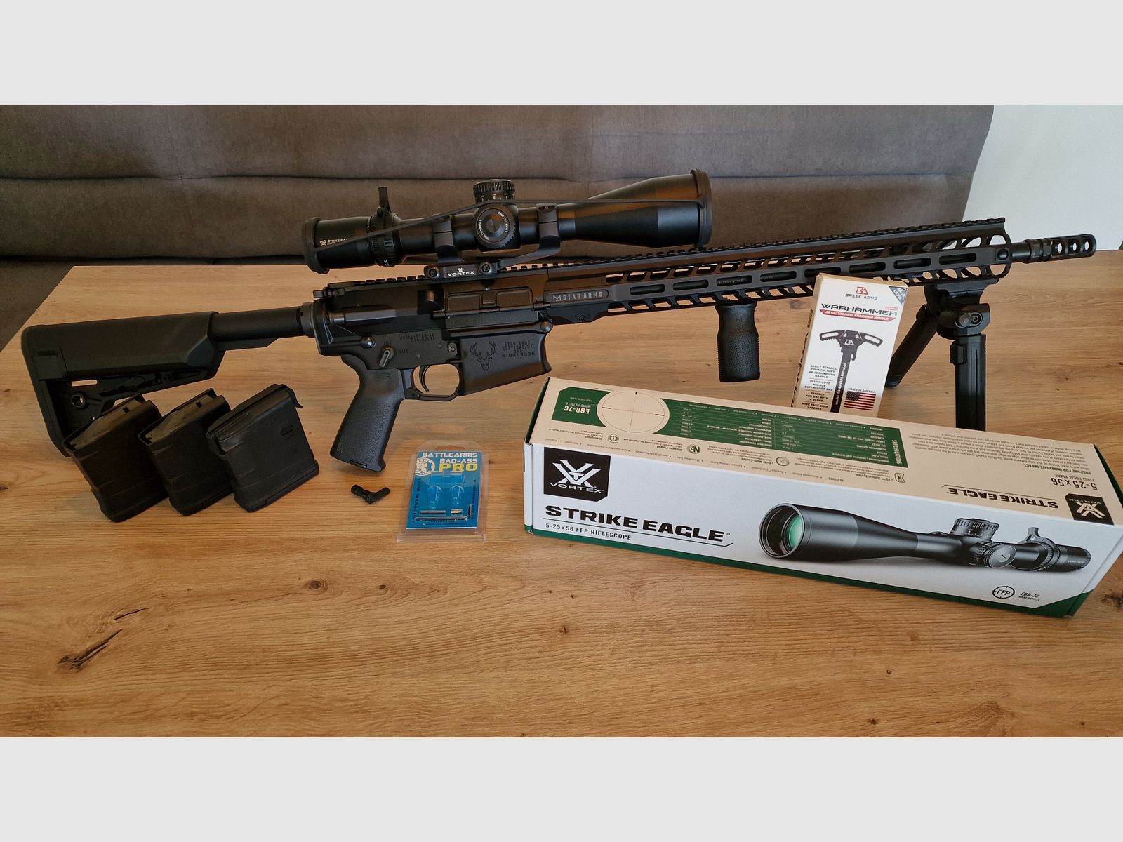 NEUWERTIGE Stag Arms STAG 10 Marksman 18" AR-10 .308 Win inkl. Vortex Strike Eagle 5-25x56 FFP MRAD und viel Zubehör