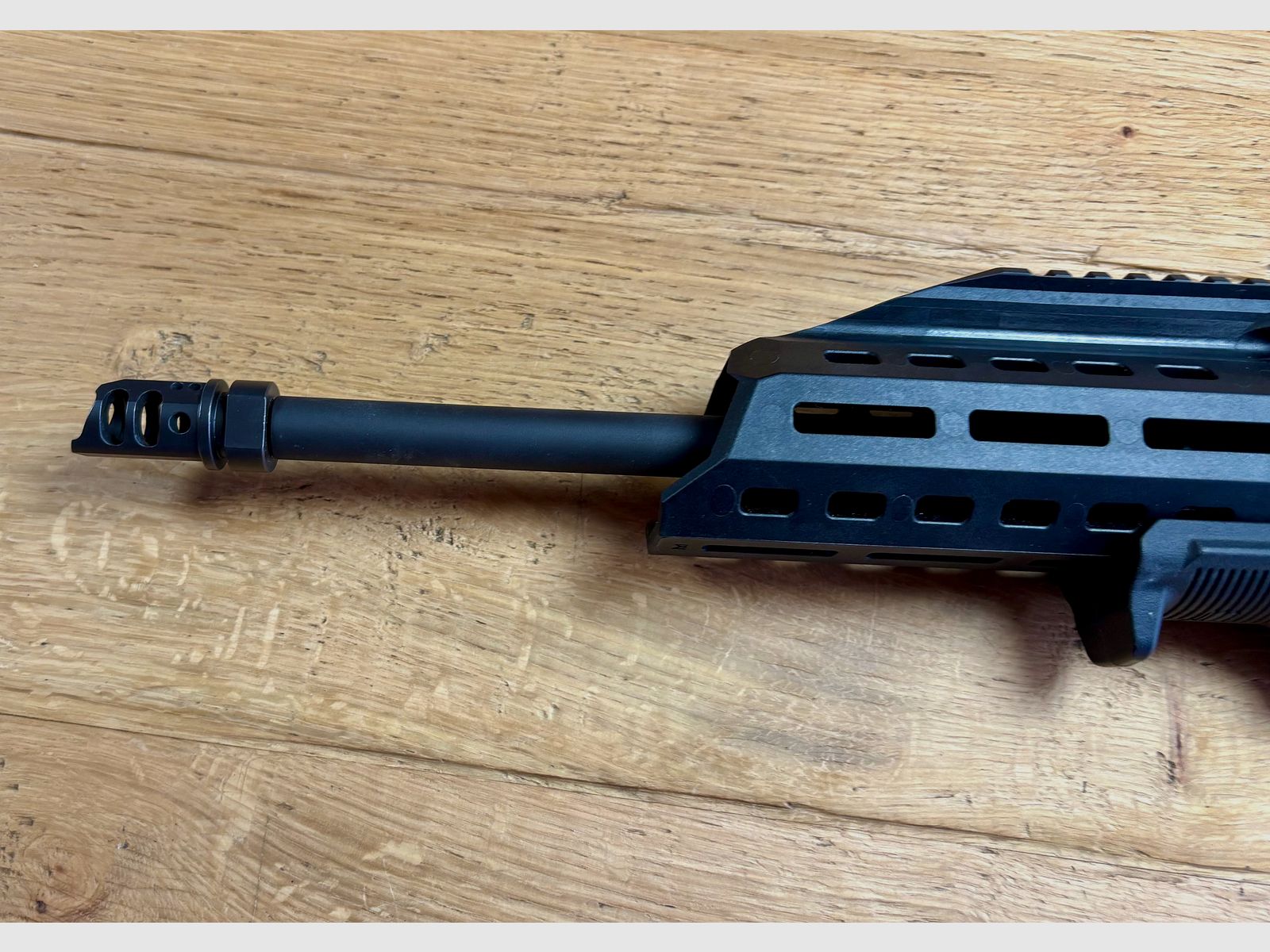 Selbstladebüchse CZ Scorpion Evo 3 S1 Carbine Sportabzug, Schubschaft klappbar,  Kompensator – Kaliber 9 mm Luger inkl. Red Dot u 5fach Magnifier