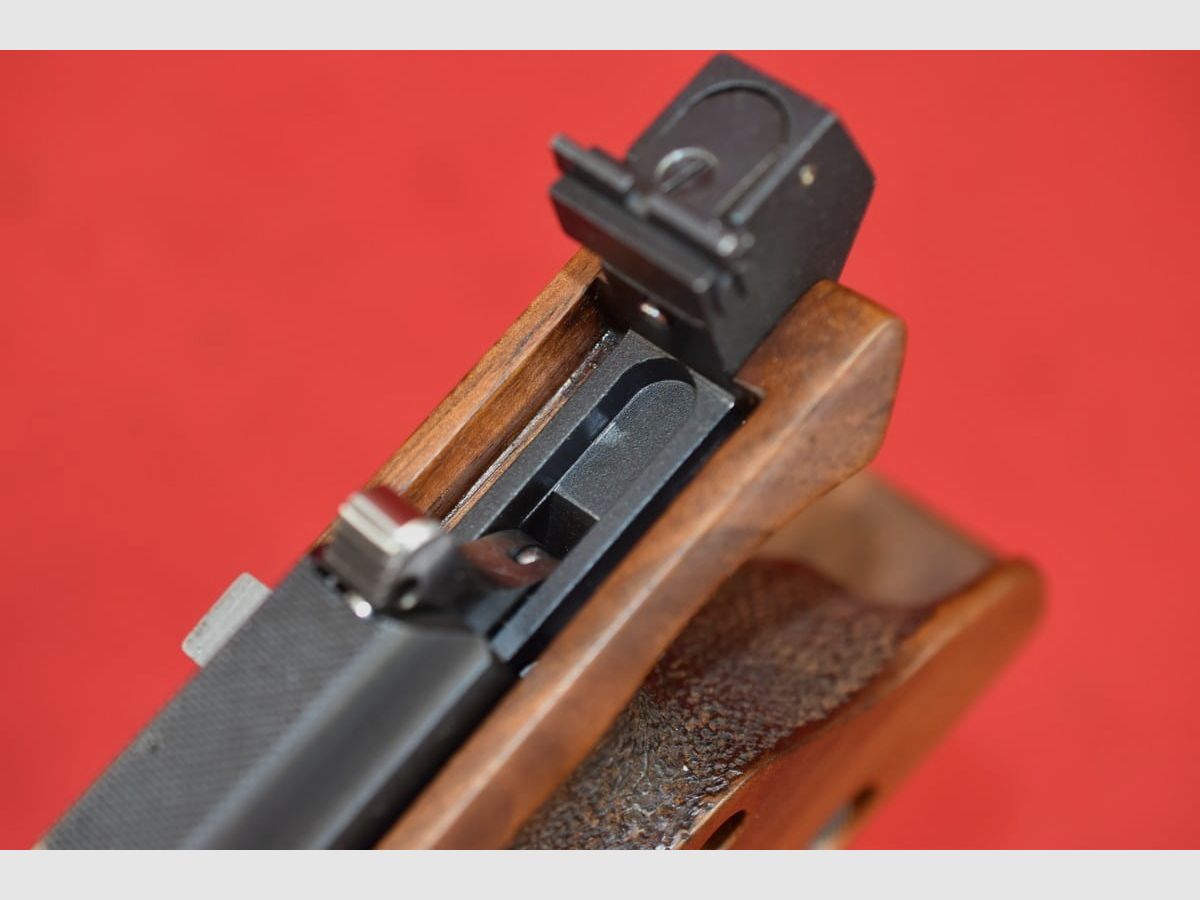 #6872 DES-69-pistool, kal. .22lr, afbeelding 12 van 18