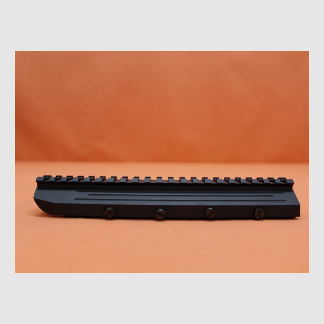 UTG - Leapers (R)CLEARANCE SALE! FN FAL/ L1A1/ SAR4800/ STG58 housing cover with Picatinny profile UTG (MNT-981C) aluminum