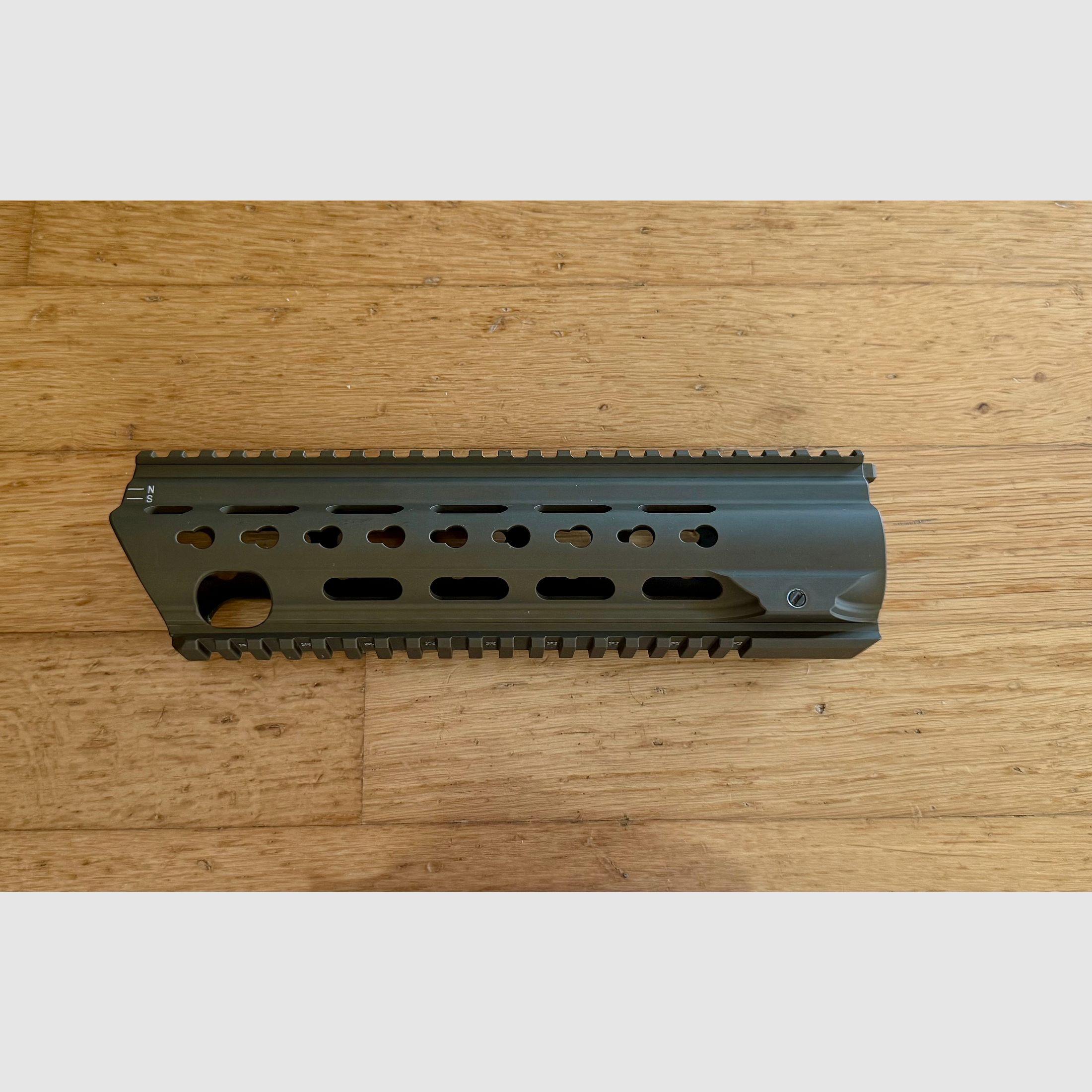 Original H&K handguard per MR223, slimline, per 16.5" pollici, in RAL8000, immagine 1 di 3