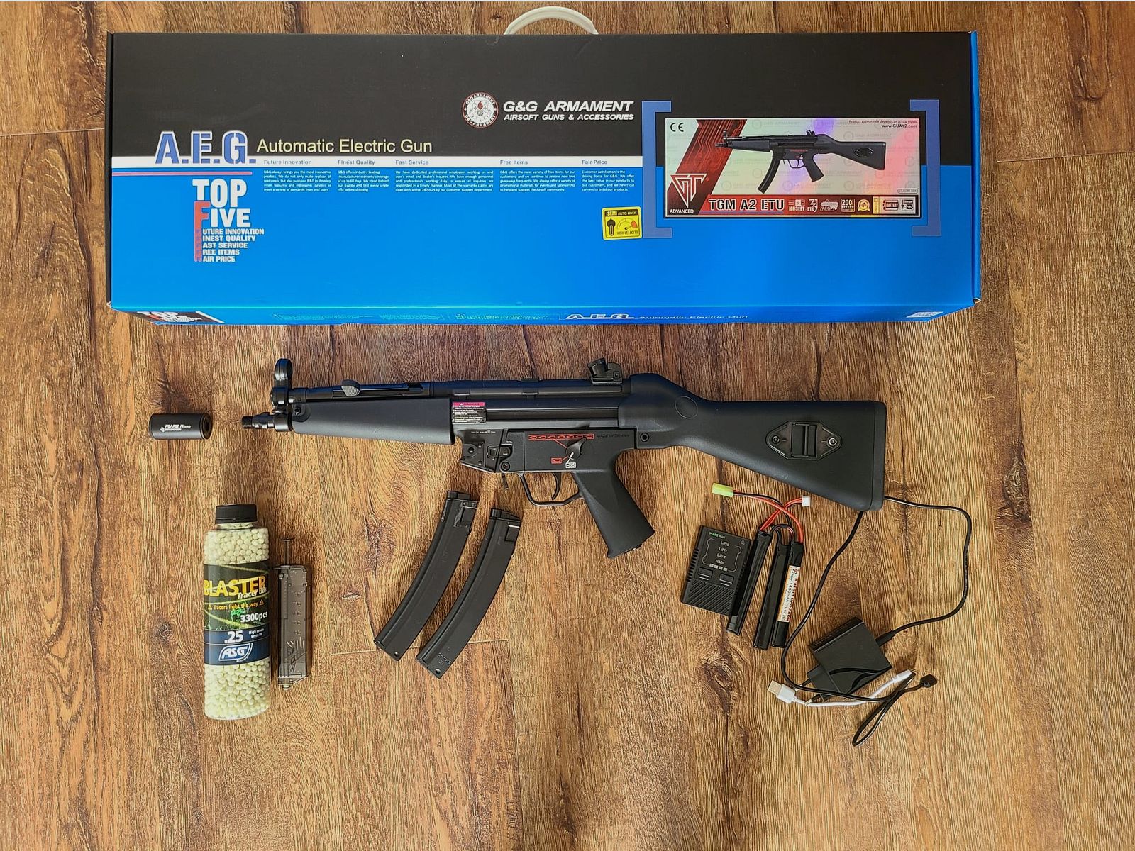 MP5 Airsoft by G&G S-AEG 1.12J including accessories