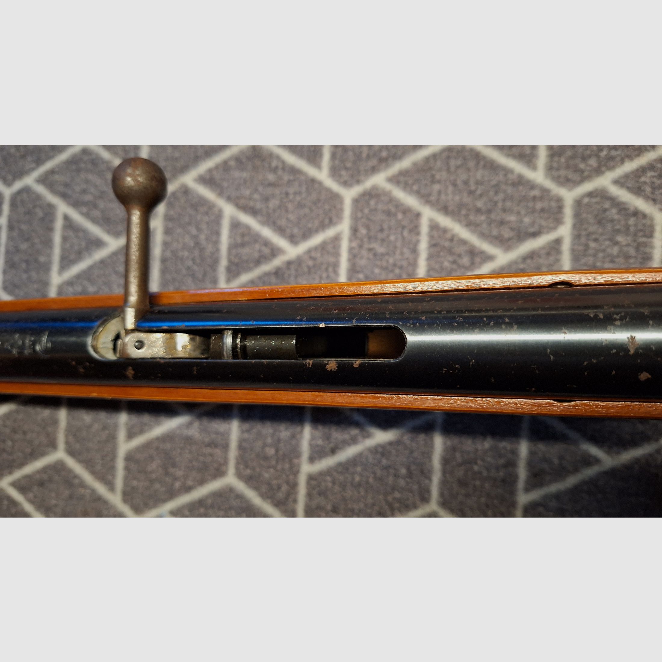Haenel Suhl 310 air rifle with 12-round magazine + case!