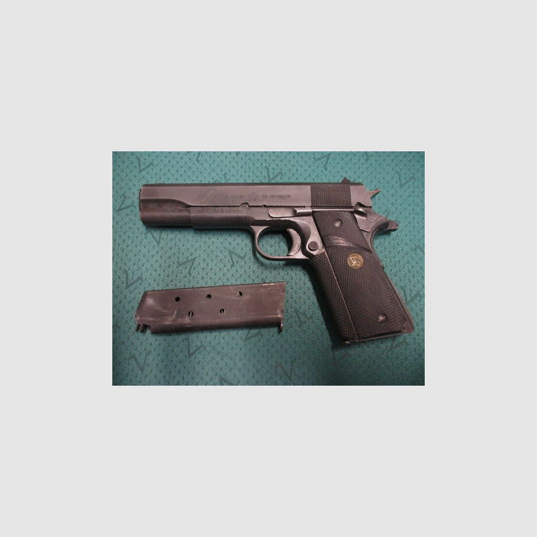 Pistole .45Auto Norinco 1911A1 mit Reservemagazin 1911A1