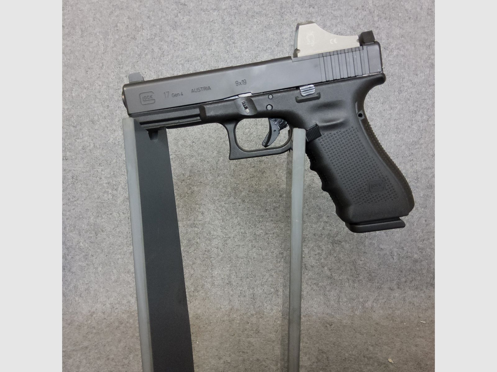 Glock	 17 Gen. 4, MOS incl. Doctor sight