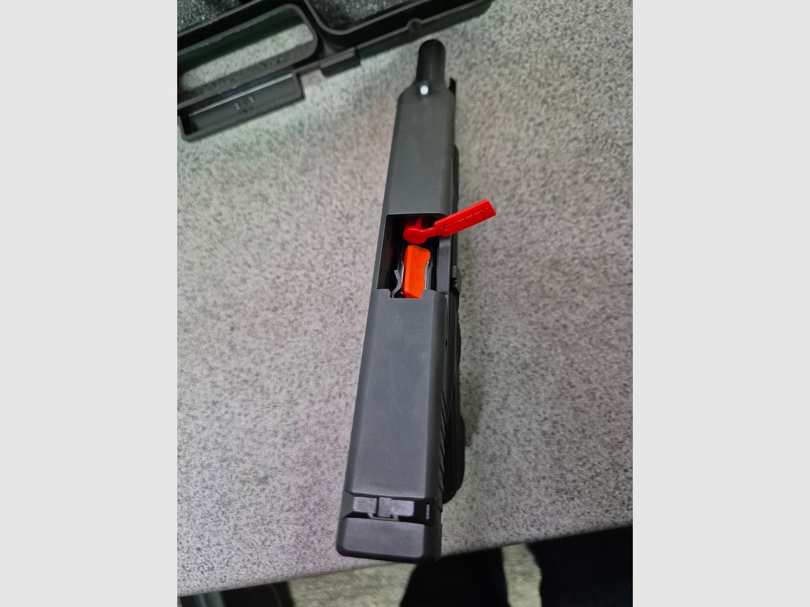 Glock17     PAK 