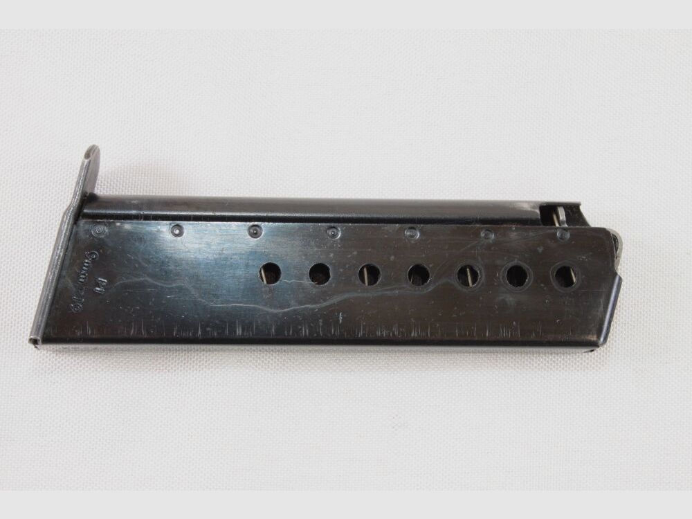 Walther P38 - Semi-automatic pistol