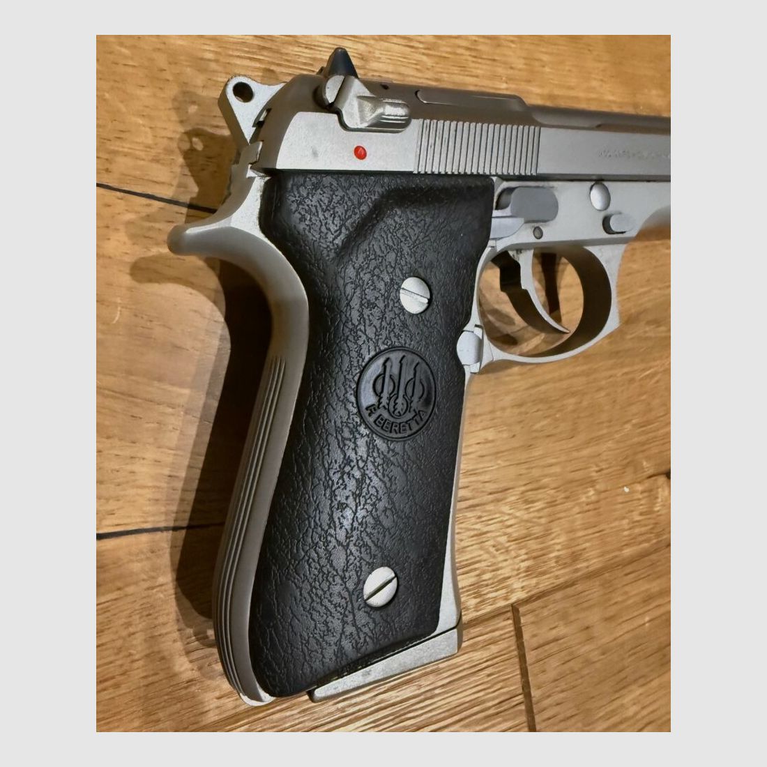 Beretta 92FS - stainless