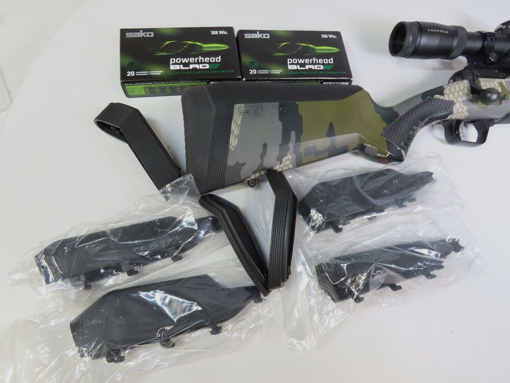 Kompletny zestaw Savage 110 / Leupold / A-Tec H2