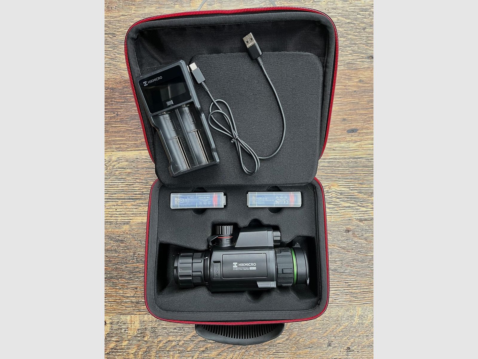 HIKMICRO Cheetah C32F 940nm digitales Nachtsicht-Monokular inkl. Rusan Adapter.