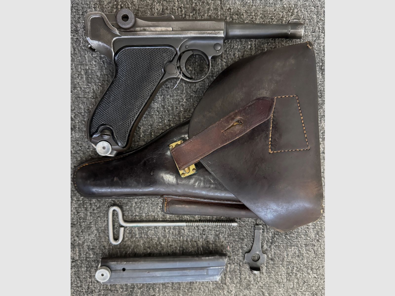 Luger P08 Byf - 42 - 9mm - guter Zustand