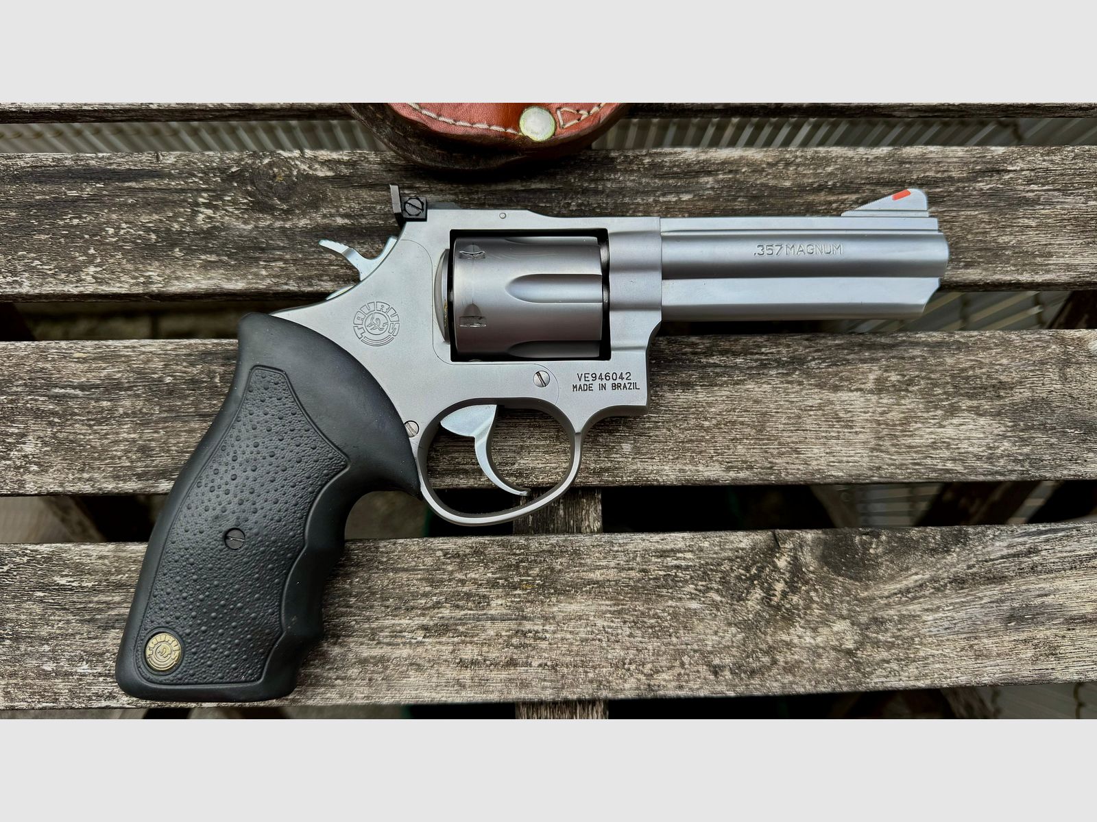 Taurus Revolver 4 Zoll Stainless 357 Magnum