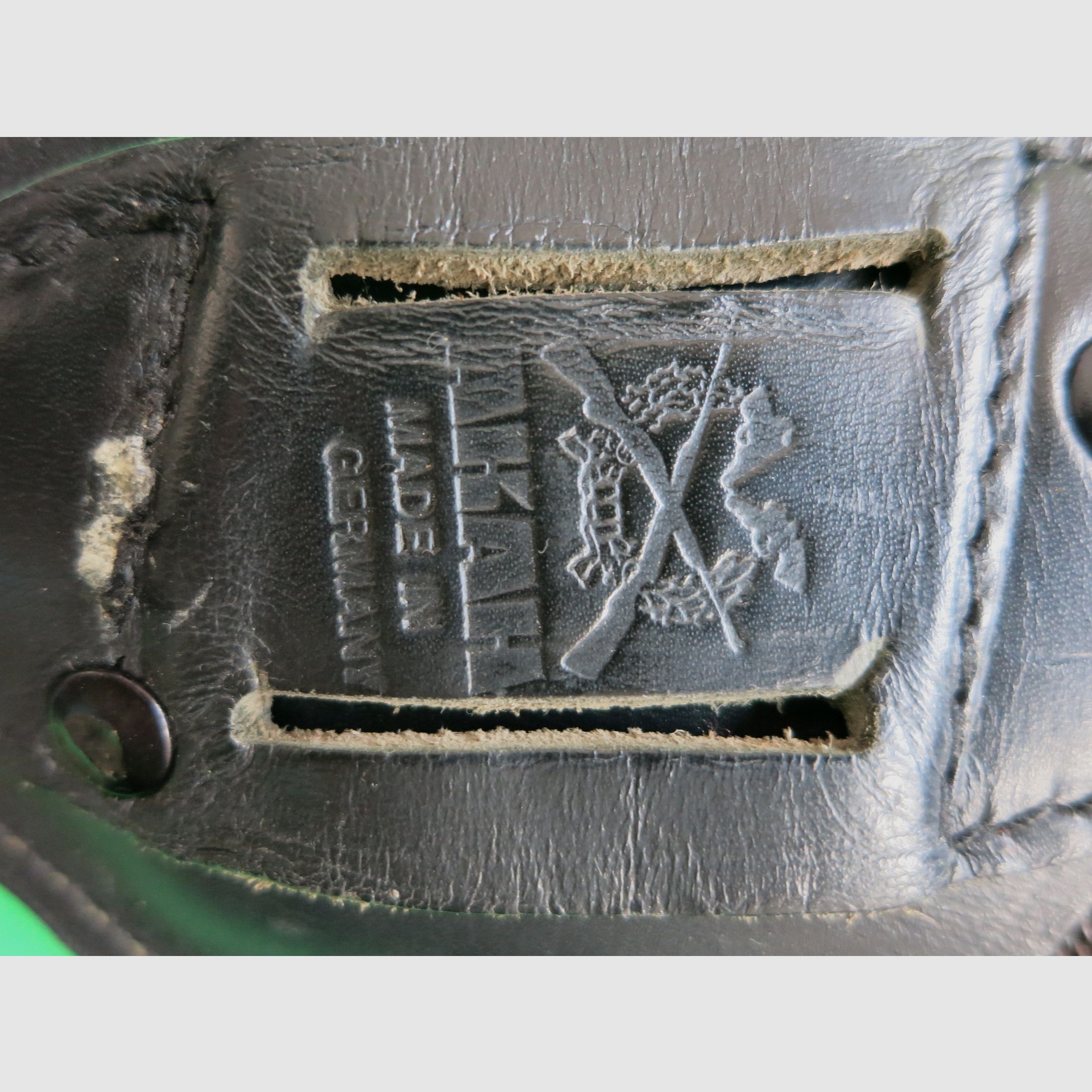 Funda de cinturón AKAH "Escort" funda universal para revólver o pistola