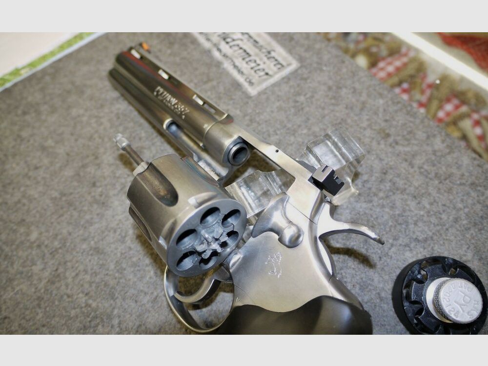 Colt Python, 6'', stainless