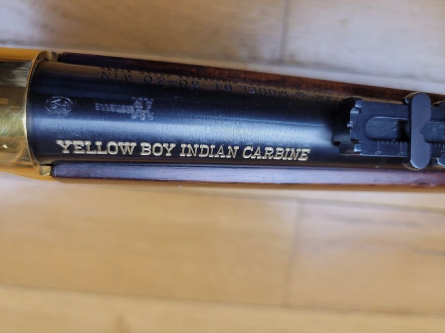 Belle Winchester commémo type 1894 « Yellow Boy » seulement 4.903 produites – Boite d&rsquo;origine – 30-30 Win – État parfait, image 20 sur 23