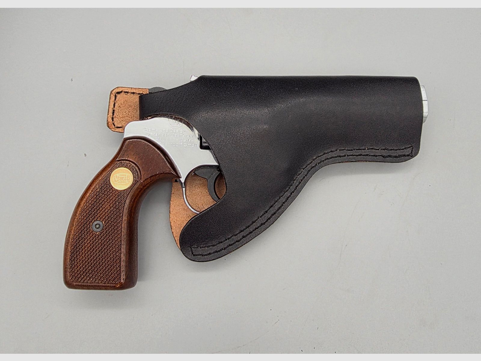 Sammler SRS Revolver Mauser L100 Chromfinish mit Holzgriffen im Kaliber 9mm Knall .380 Schreckschuss