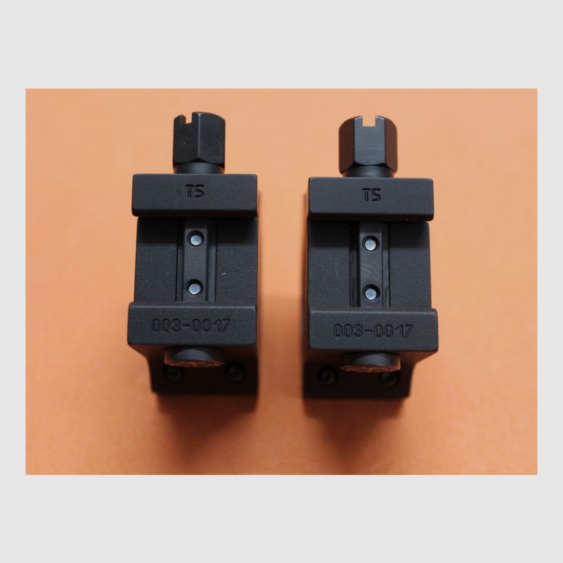 Anelli di montaggio Recknagel Era-Tac 30mm (T5003-0017) con dado, alluminio nero, BH=17mm per profilo Picatinny