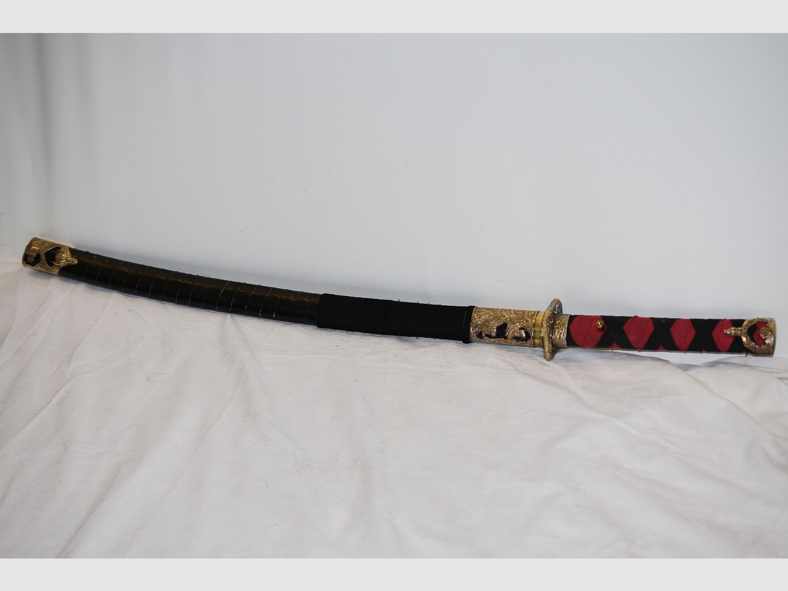 épée japonaise, samouraï, katana, wakizashi, avec menuki sur la poignée