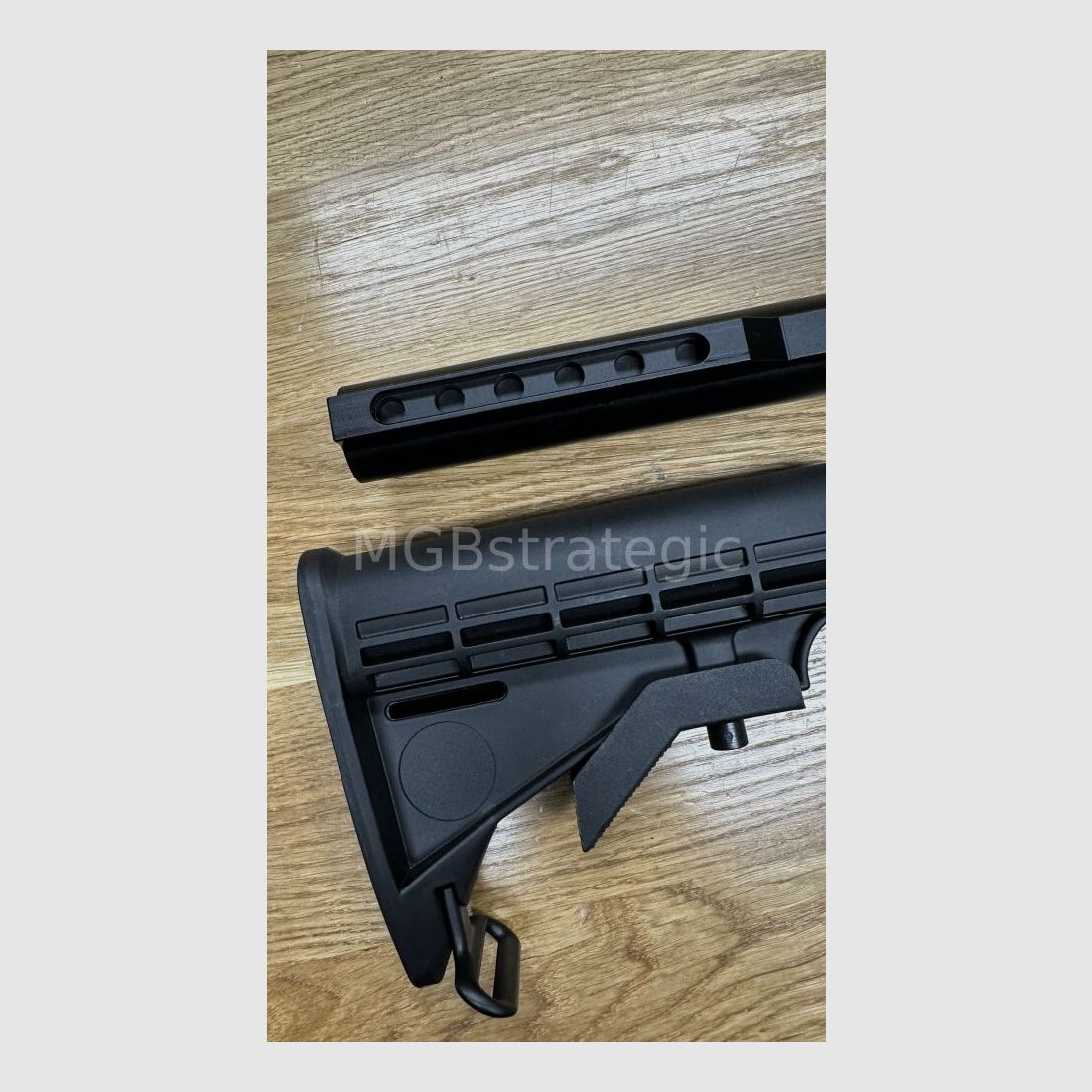 Windham Weaponry - halbautom. Büchse .223Rem RIFLE 16M4 SHAVED FRONT SIGHT - R16M4SFSMIT-16 - 15″ Windham Weaponry Aluminum M-LOK Free Float Handguard - 16" Lauf - Gewicht 2,88 kg ungeladen - System AR15 AR-15
