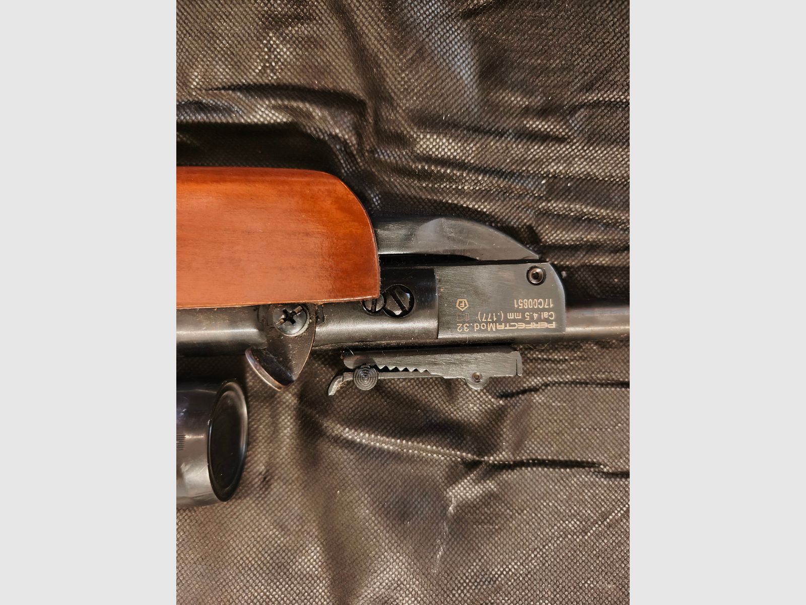 Luftgewehr Kaliber 4,5mm mit Zubehör und Tasche